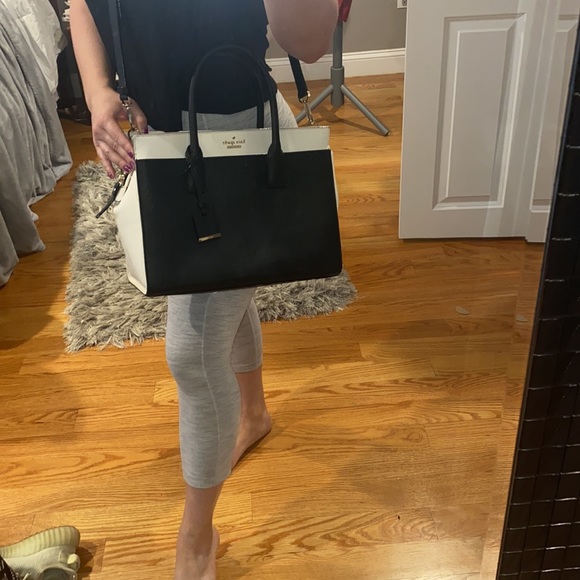 Kate Spade Tote with shoulder strap - Picture 9 of 9